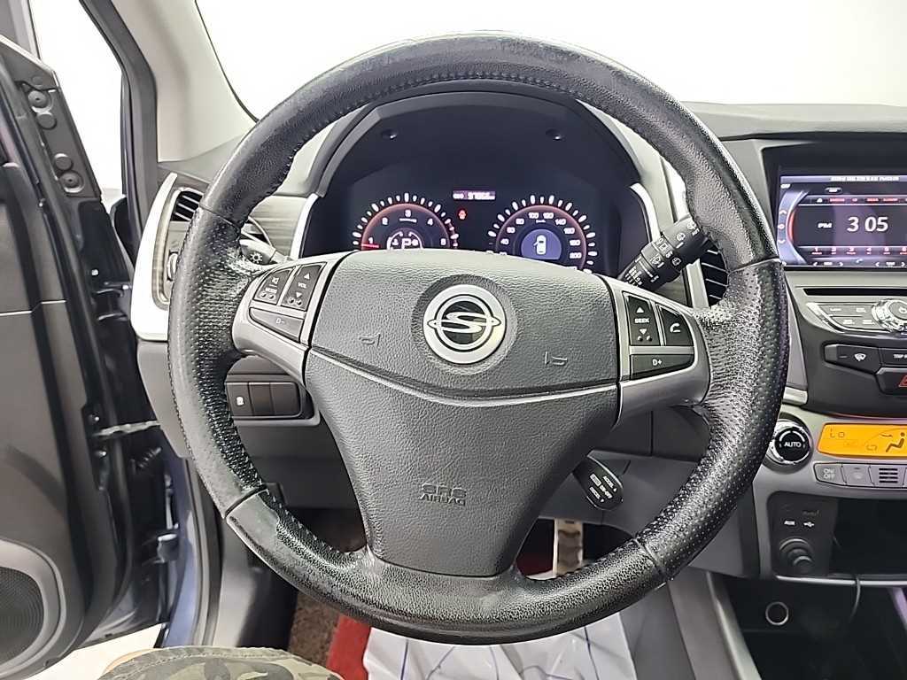 Ssangyong Korando - Vista 9