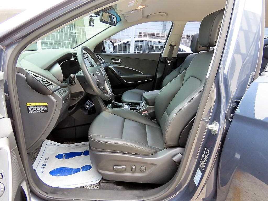 HYUNDAI Santa Fe - Vista 5