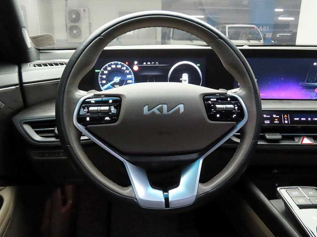 KIA K8 - Vista 8
