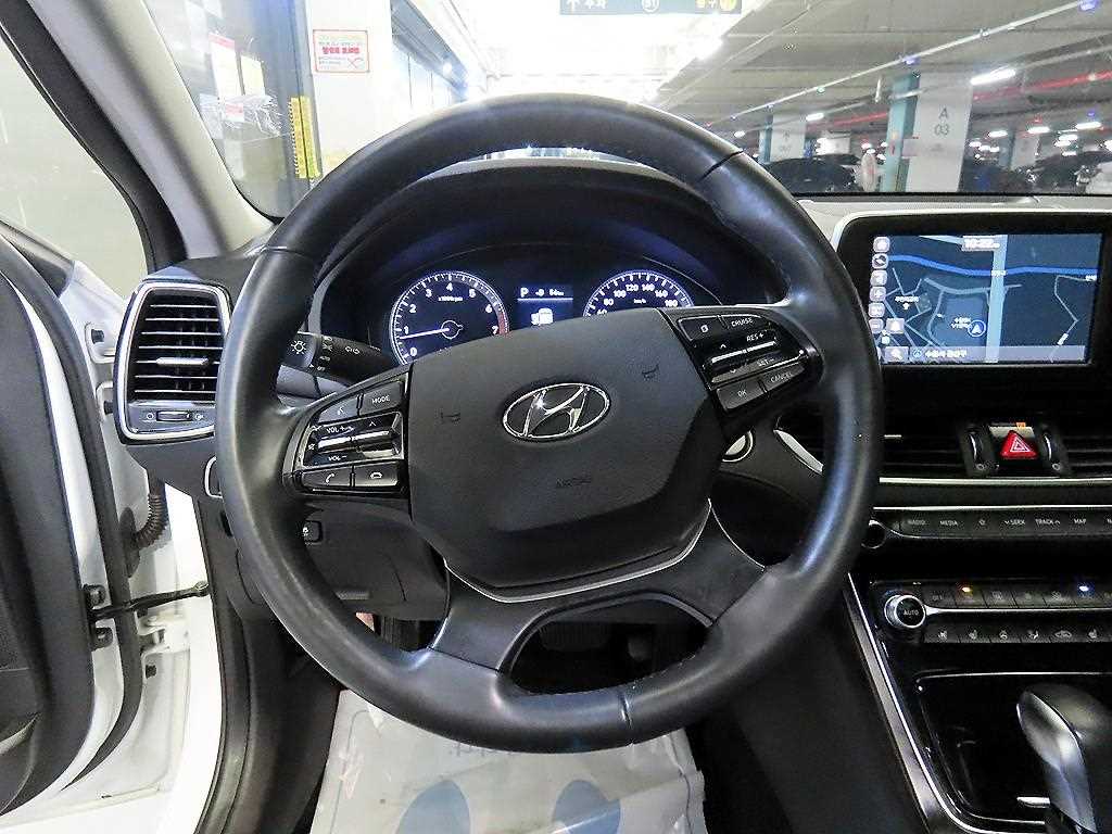 HYUNDAI Grandeur - Vista 8