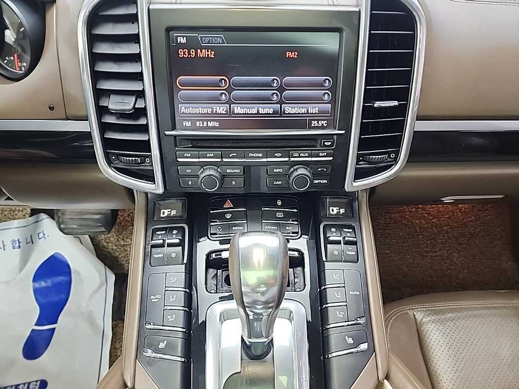 Porsche Cayenne - Vista 10