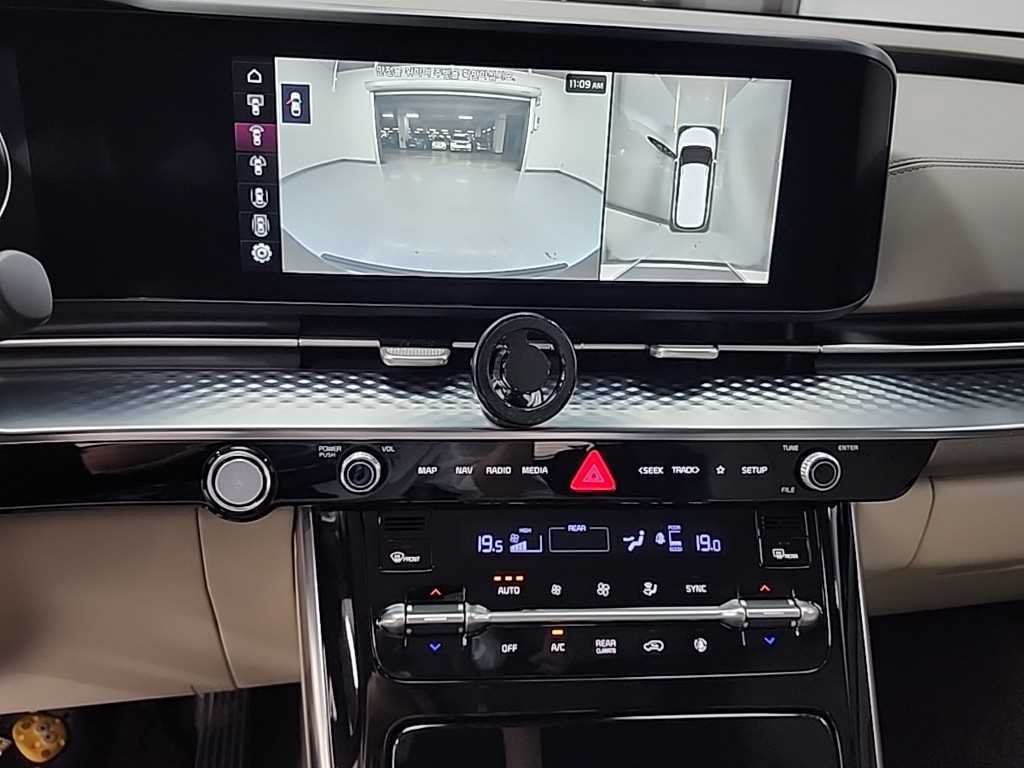 KIA Carnival - Vista 10