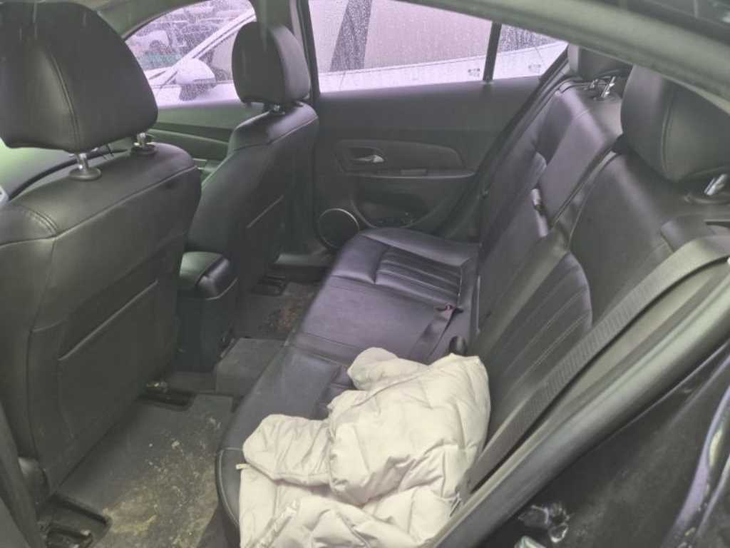 Chevrolet Cruise - Vista 6