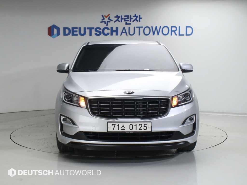 KIA Carnival - Vista 3