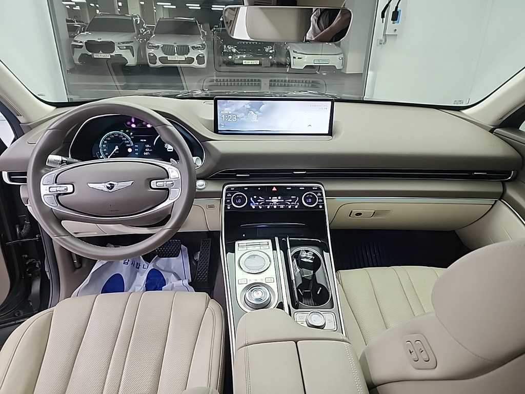 Genesis GV80 - Vista 7