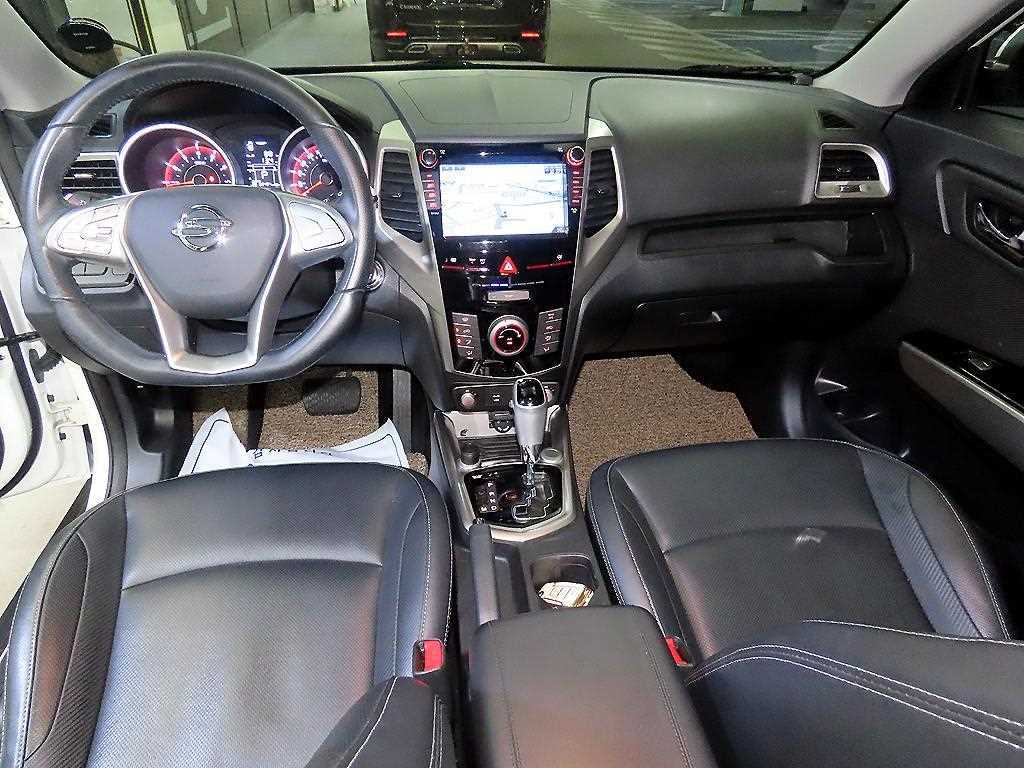 Ssangyong Tivoli - Vista 10