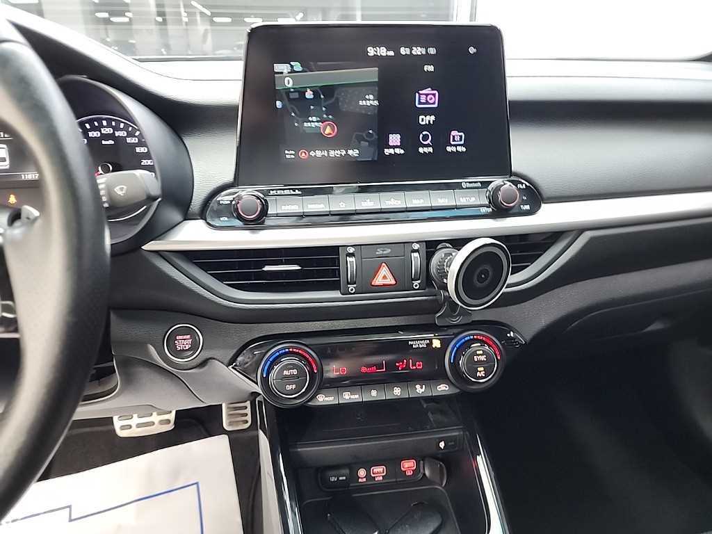 KIA K3 - Vista 10