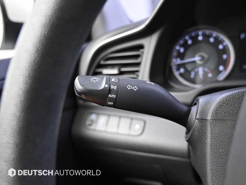 HYUNDAI Avante 2018 Blanco - Importación desde Corea - HF Imports Iquique - Foto 16