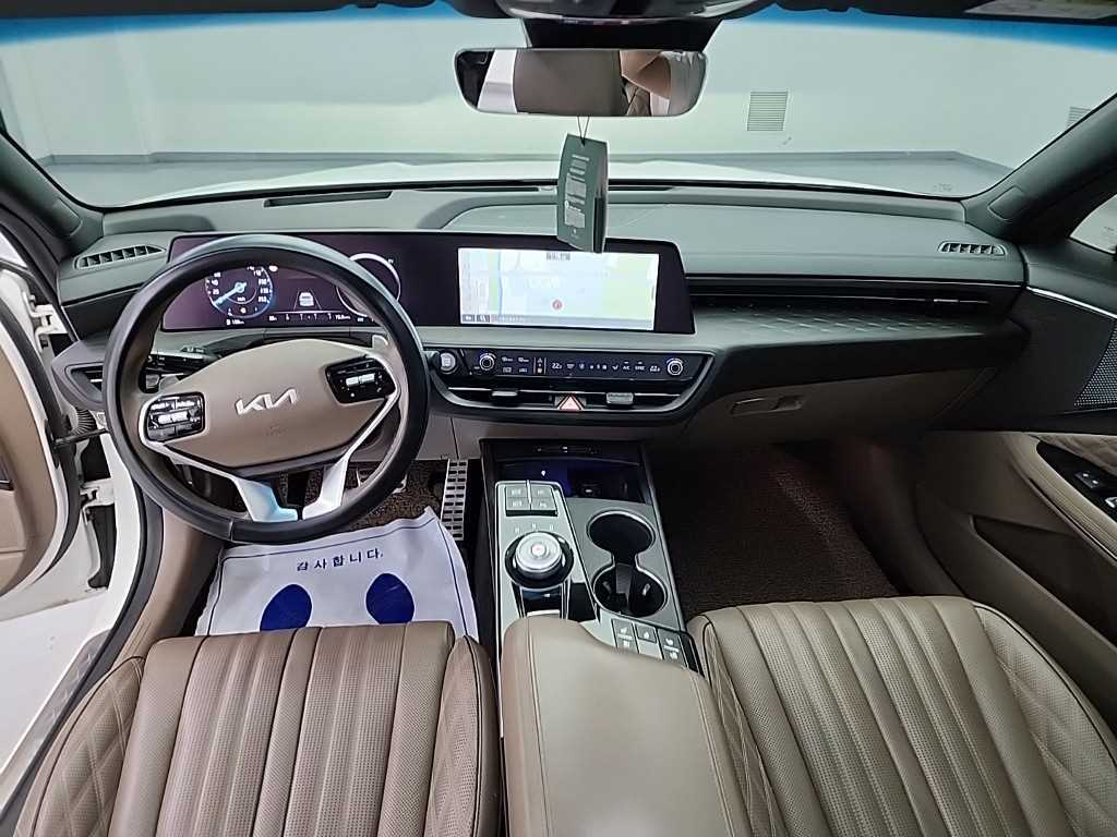 KIA K8 - Vista 7