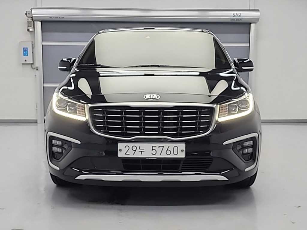 KIA Carnival - Vista 2