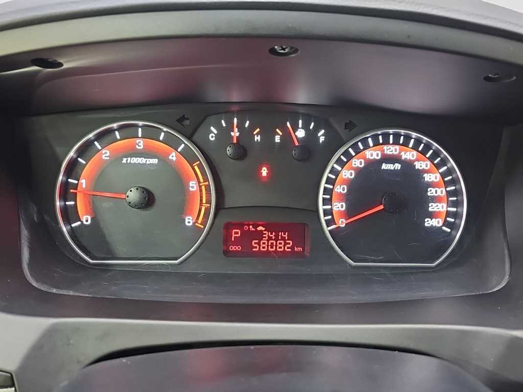 Ssangyong Korando - Vista 6