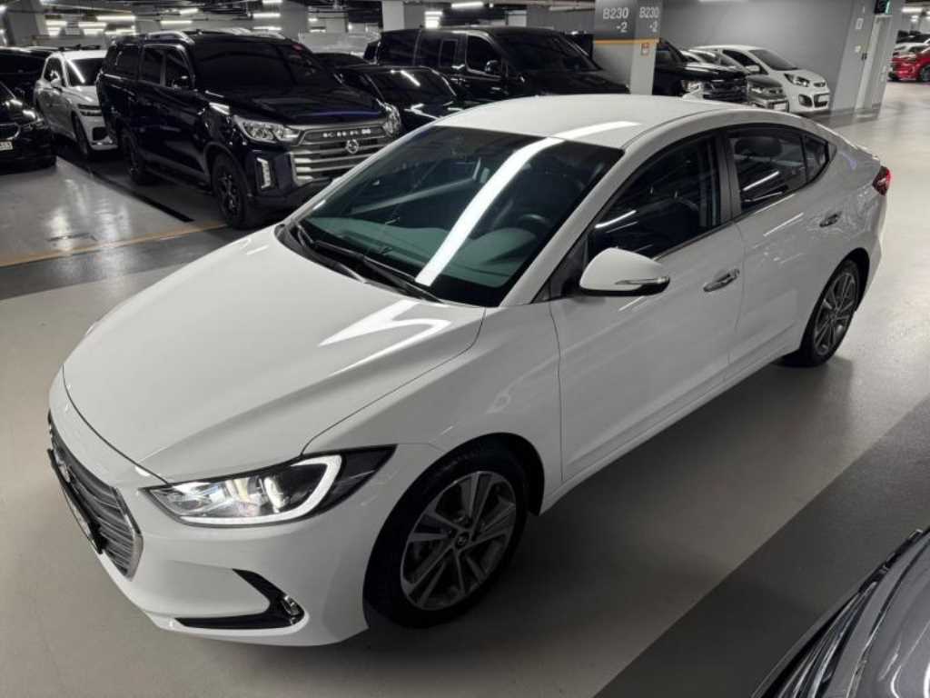 HYUNDAI Avante 2016 - Importación desde Corea - HF Imports Iquique - Foto 1