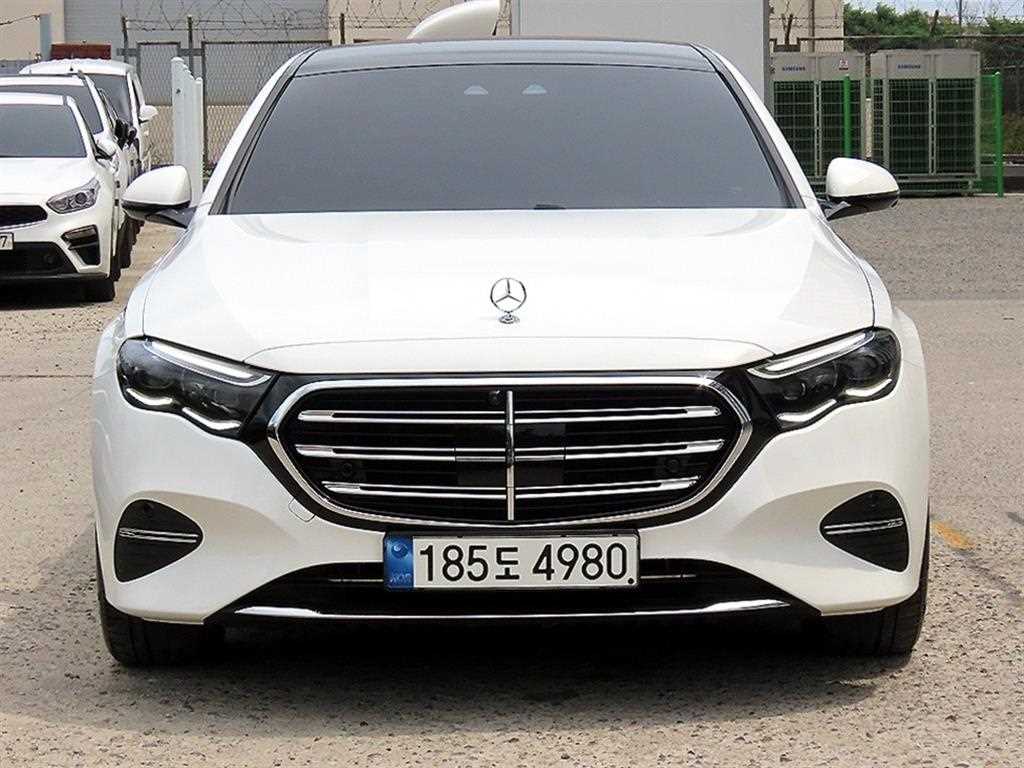 Mercedes Benz E class - Vista 2