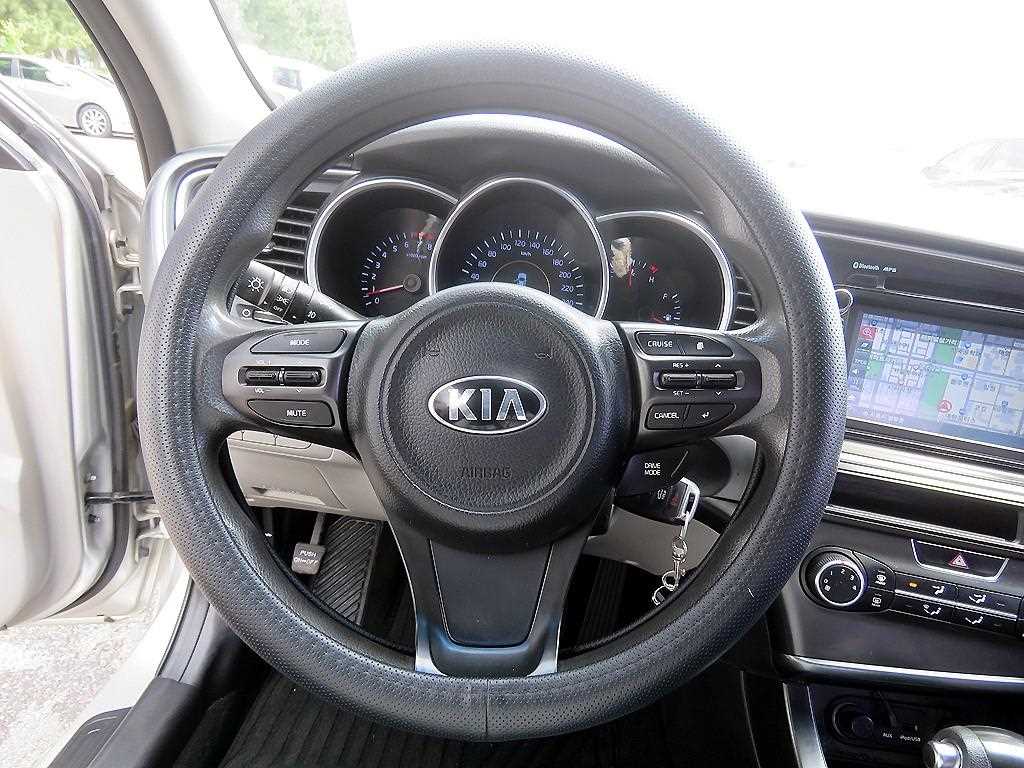 KIA K5 - Vista 10