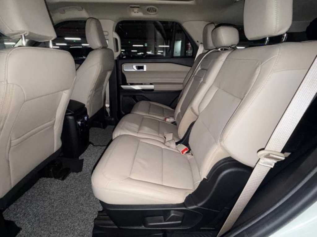 Ford Explorer - Vista 7