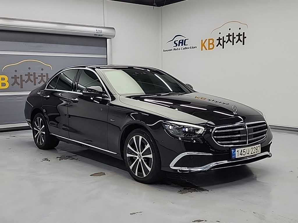 Mercedes Benz E class - Vista 4