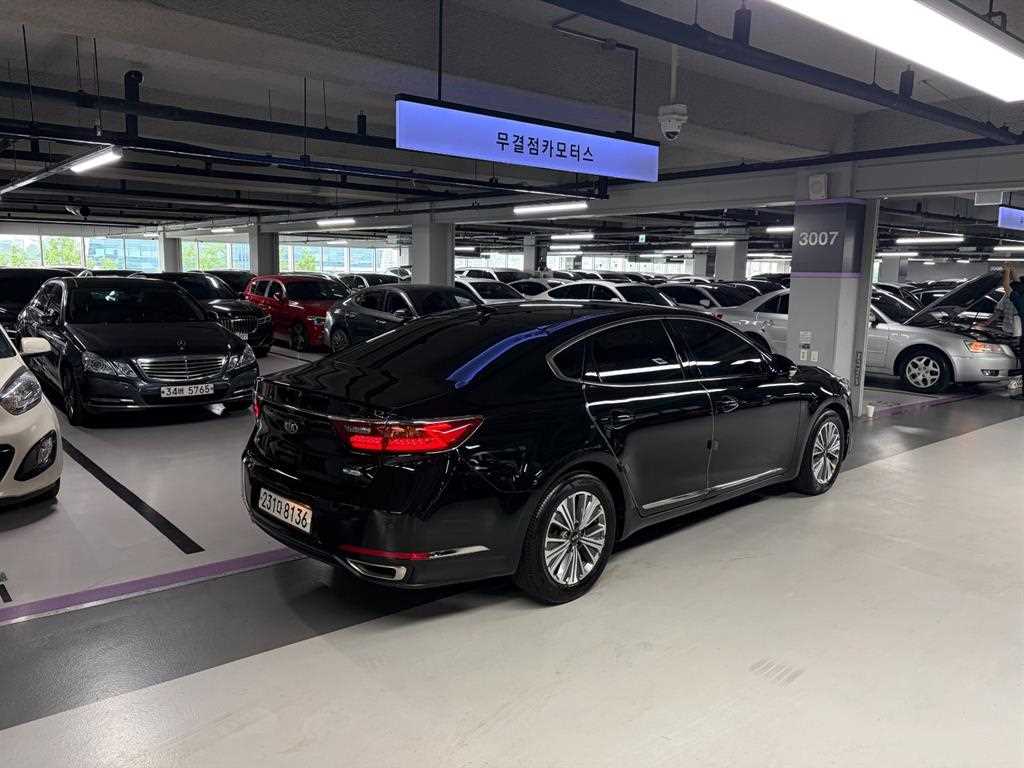 KIA K7 - Vista 4
