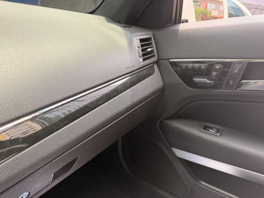 Mercedes Benz E class - Vista 10