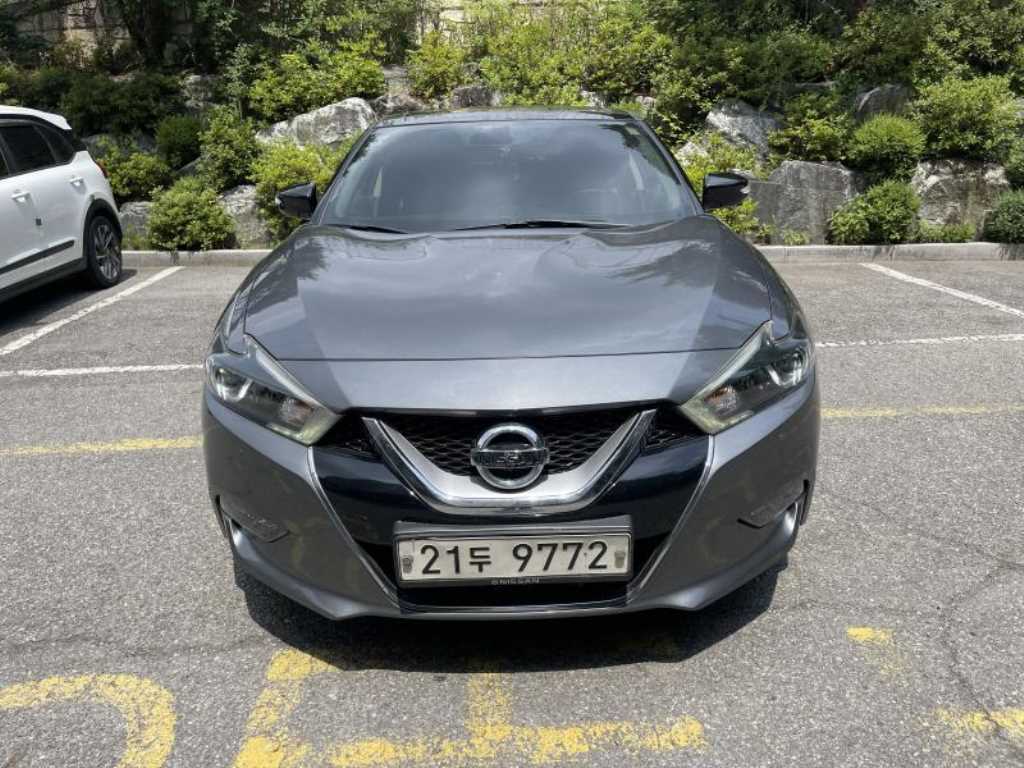 Nissan Maxima - Vista 3
