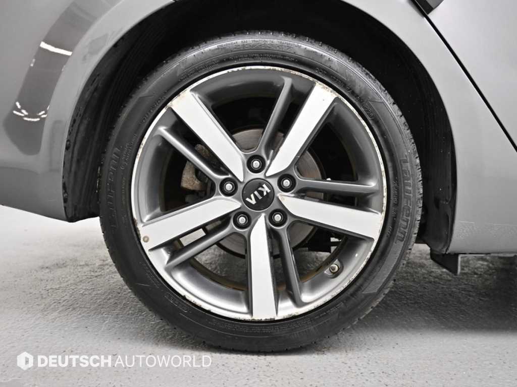 KIA K3 - Vista 5