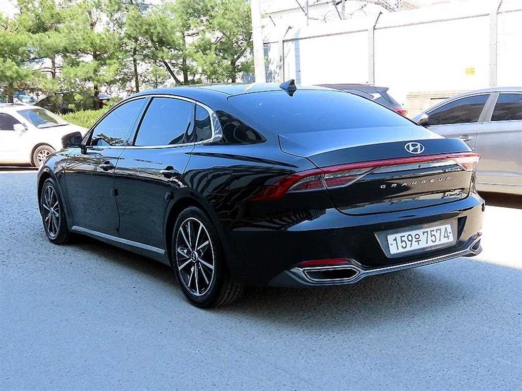HYUNDAI Grandeur - Vista 3