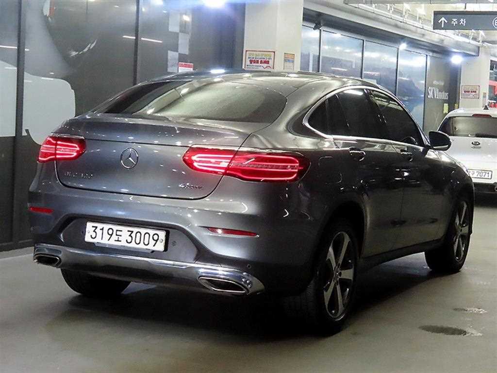Mercedes Benz GLC Class - Vista 4