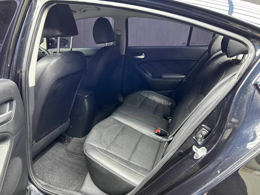 KIA K3 - Vista 6