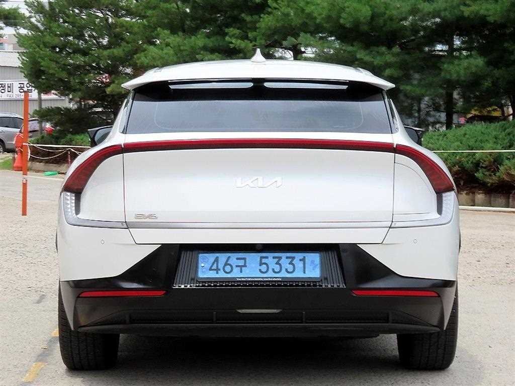 KIA EV6 - Vista 5