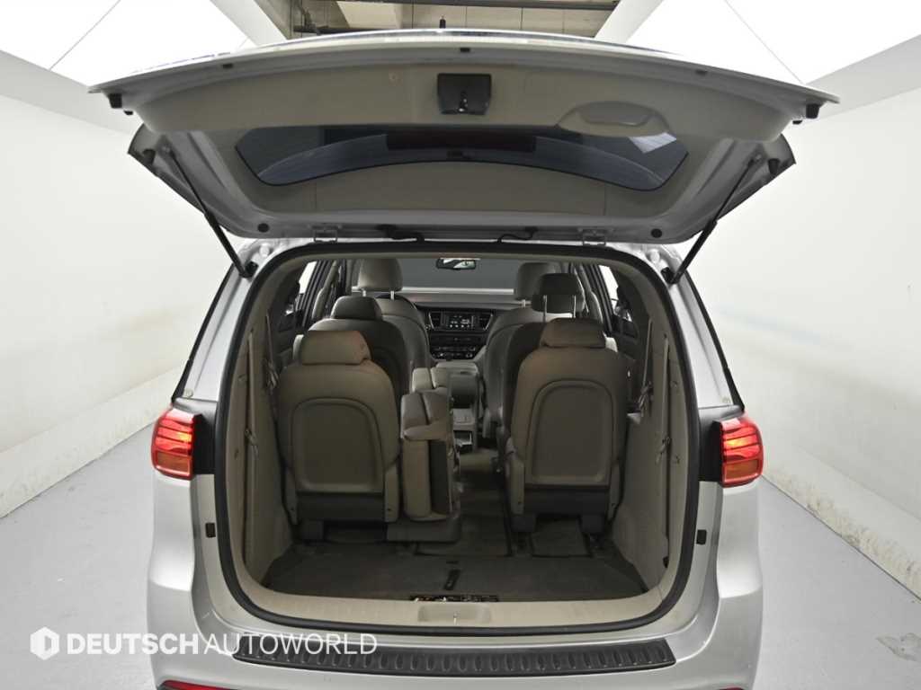 KIA Carnival 2020 Plateado - Importación desde Corea - HF Imports Iquique - Foto 19