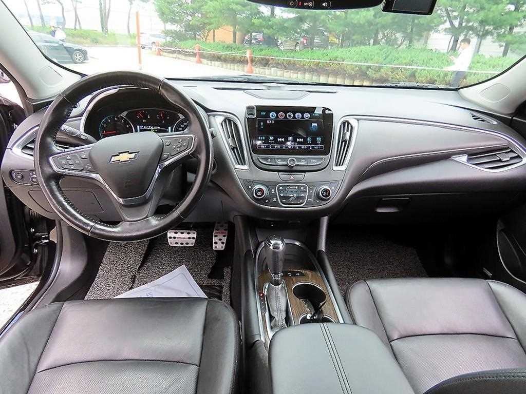 Chevrolet Malibu - Vista 7