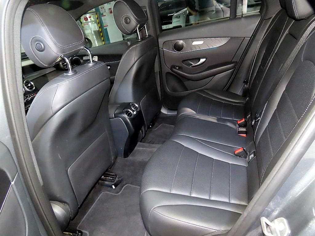 Mercedes Benz GLC Class - Vista 7