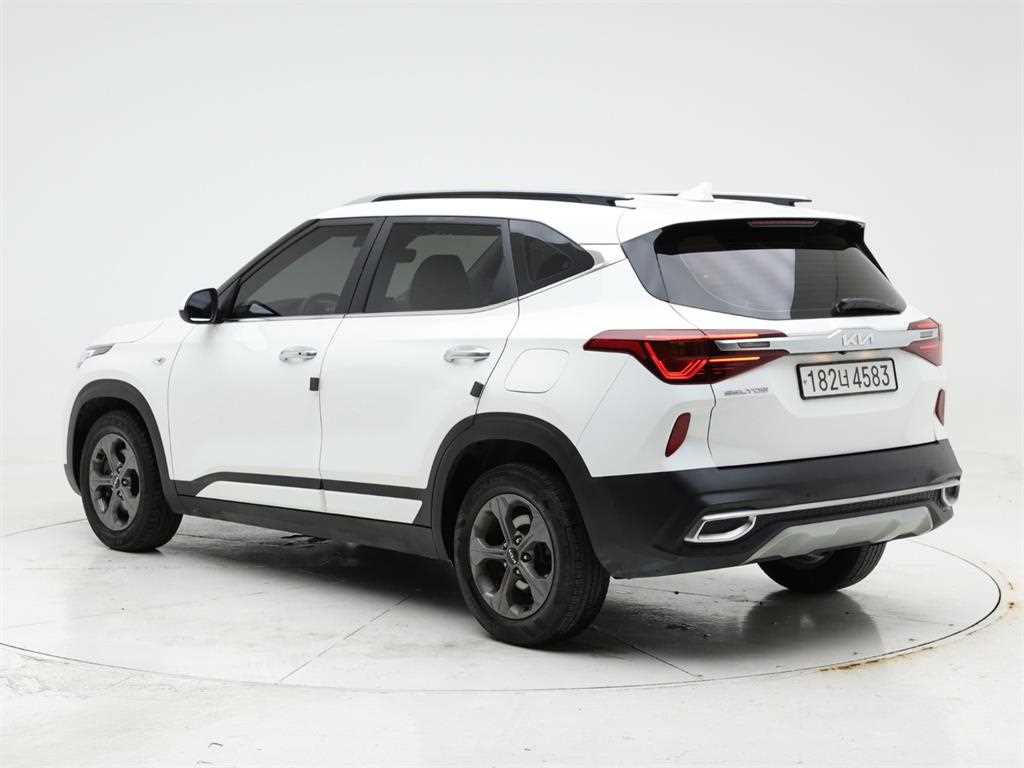 KIA Seltos - Vista 4