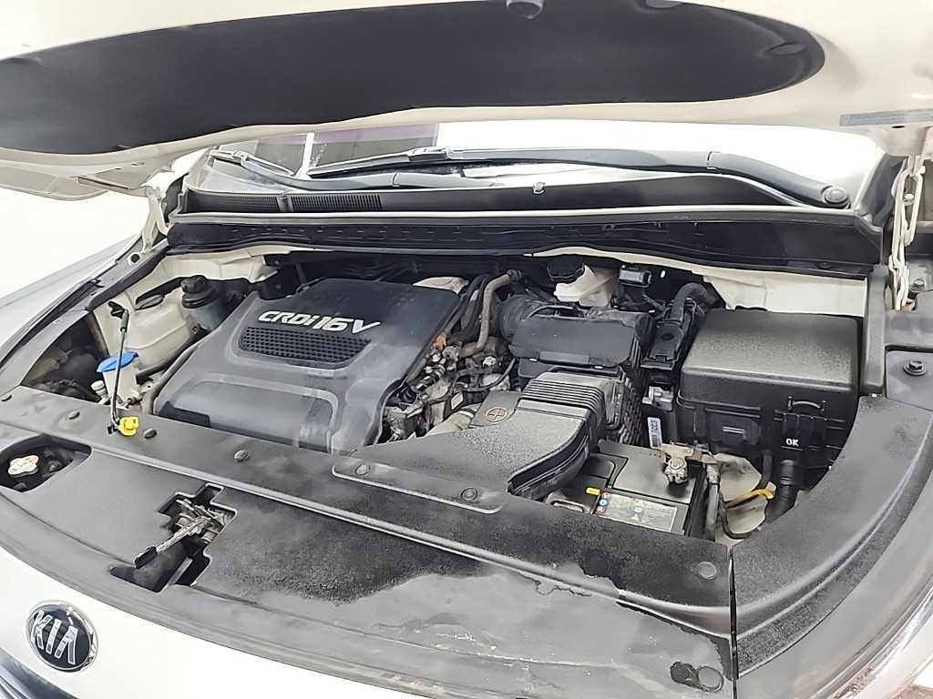 KIA Carnival - Vista 5