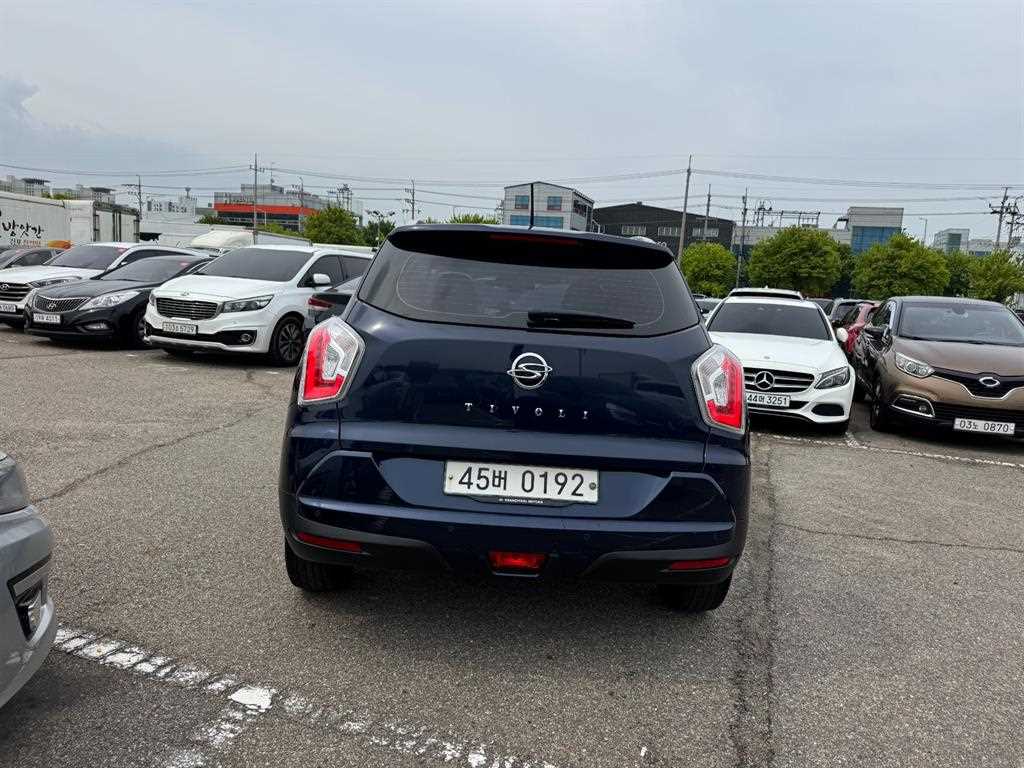 Ssangyong Tivoli - Vista 6