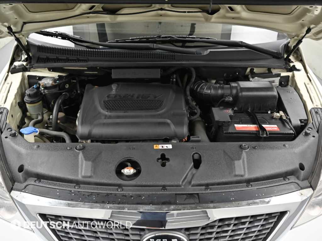 KIA Carnival - Vista 6