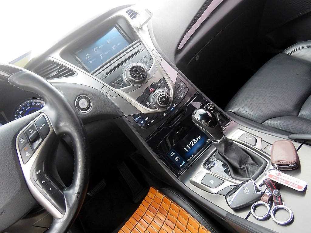 HYUNDAI Grandeur 2014 Negro - Importación desde Corea - HF Imports Iquique - Foto 13
