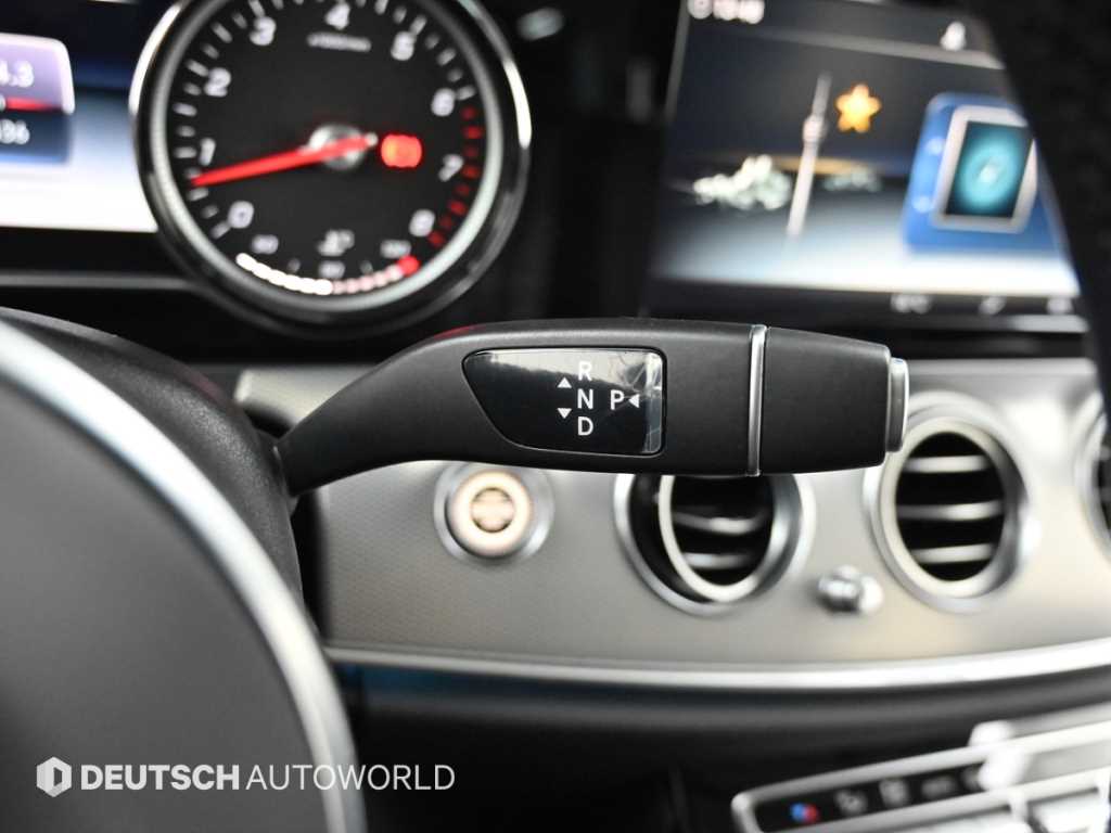 Mercedes Benz E class - Vista 9