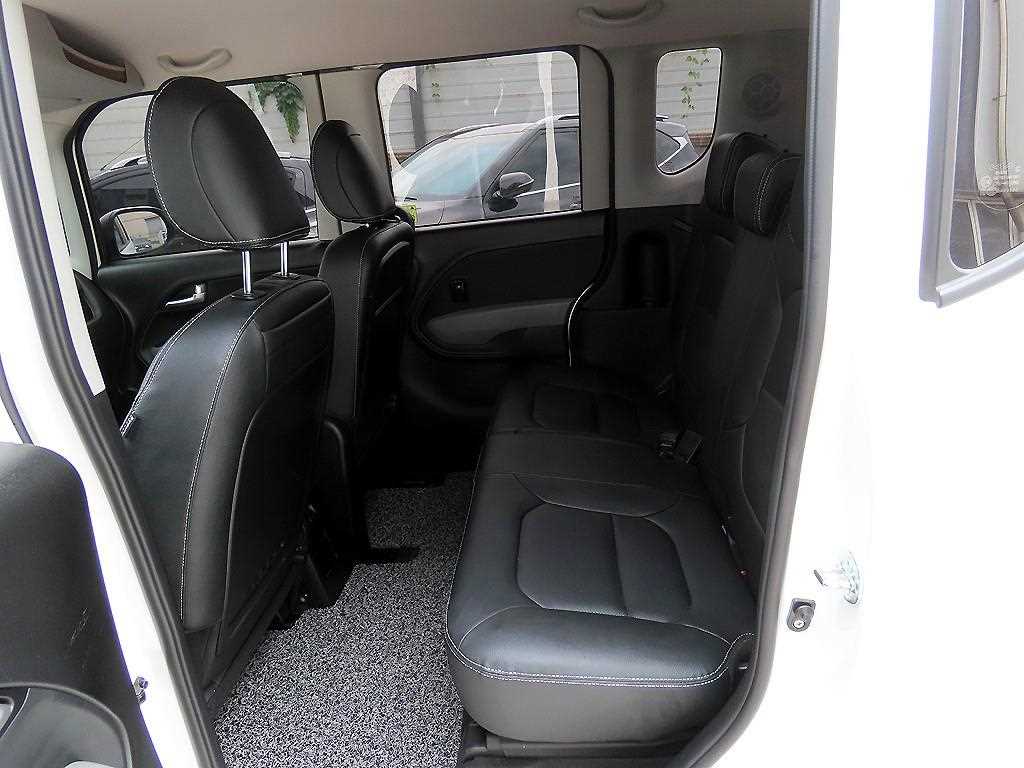 KIA Ray - Vista 6