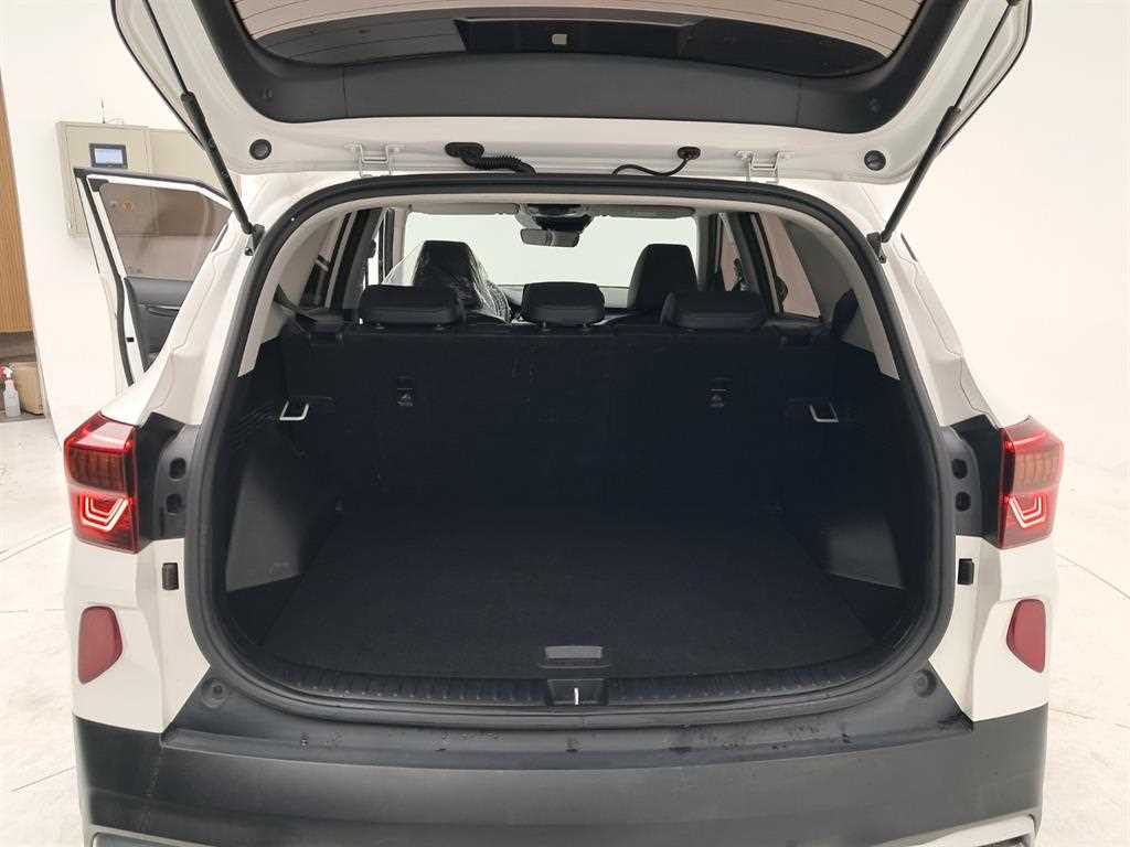KIA Seltos 2022 Blanco - Importación desde Corea - HF Imports Iquique - Foto 17