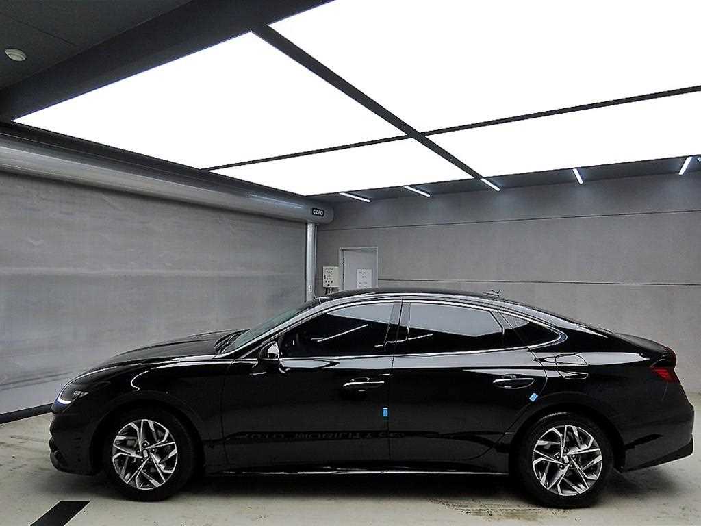 HYUNDAI Sonata - Vista 4