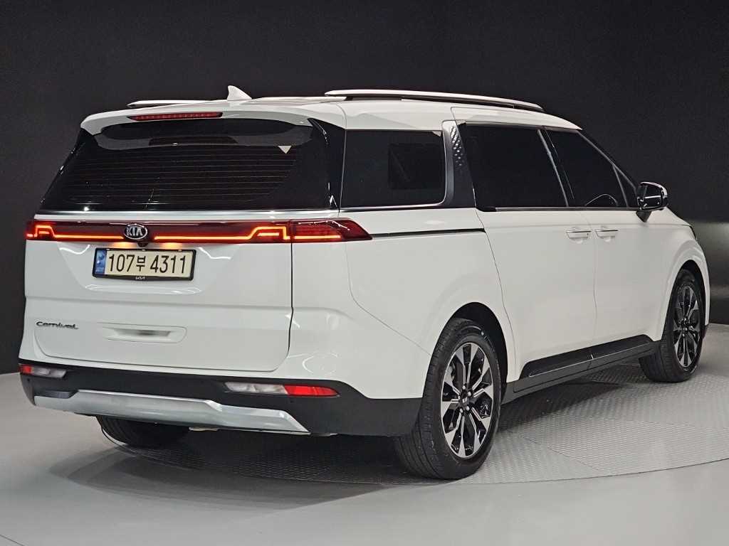 KIA Carnival - Vista 4