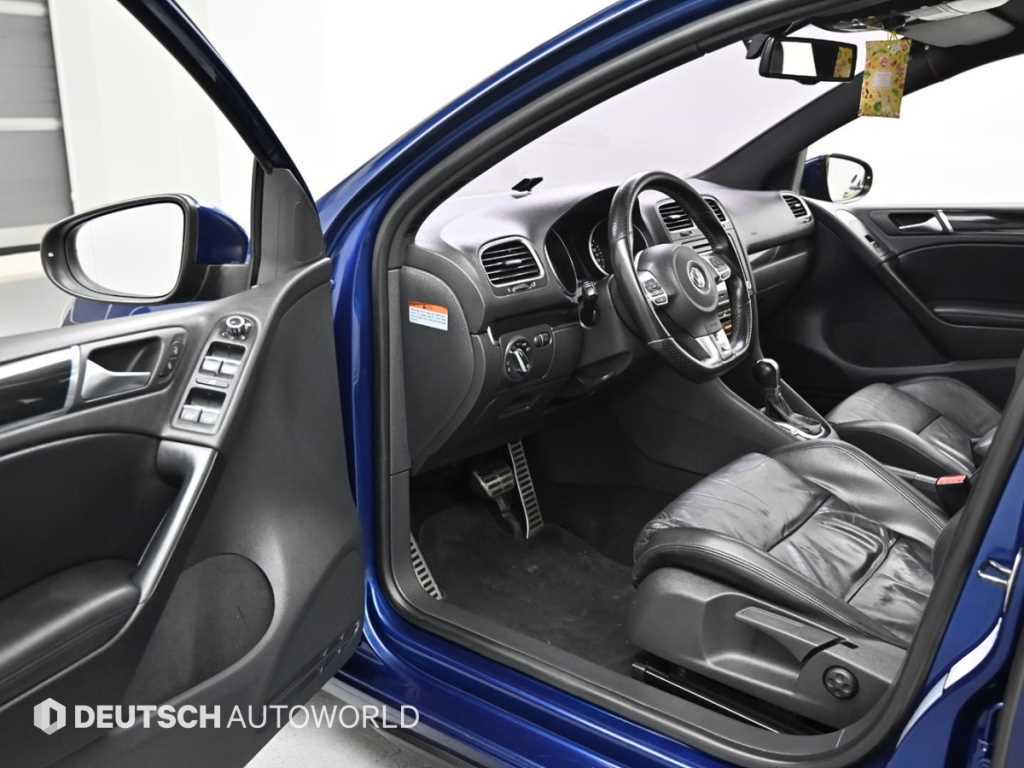 Volkswagen Golf - Vista 11