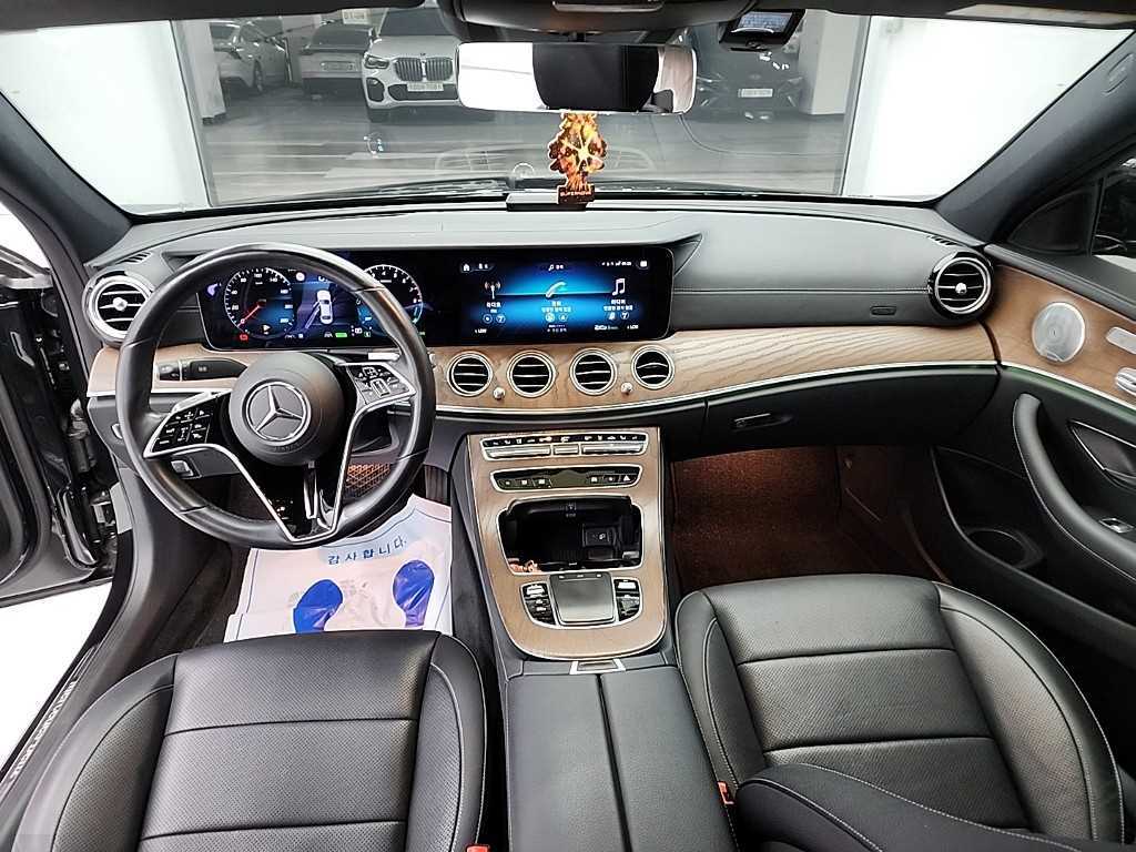 Mercedes Benz E class - Vista 7
