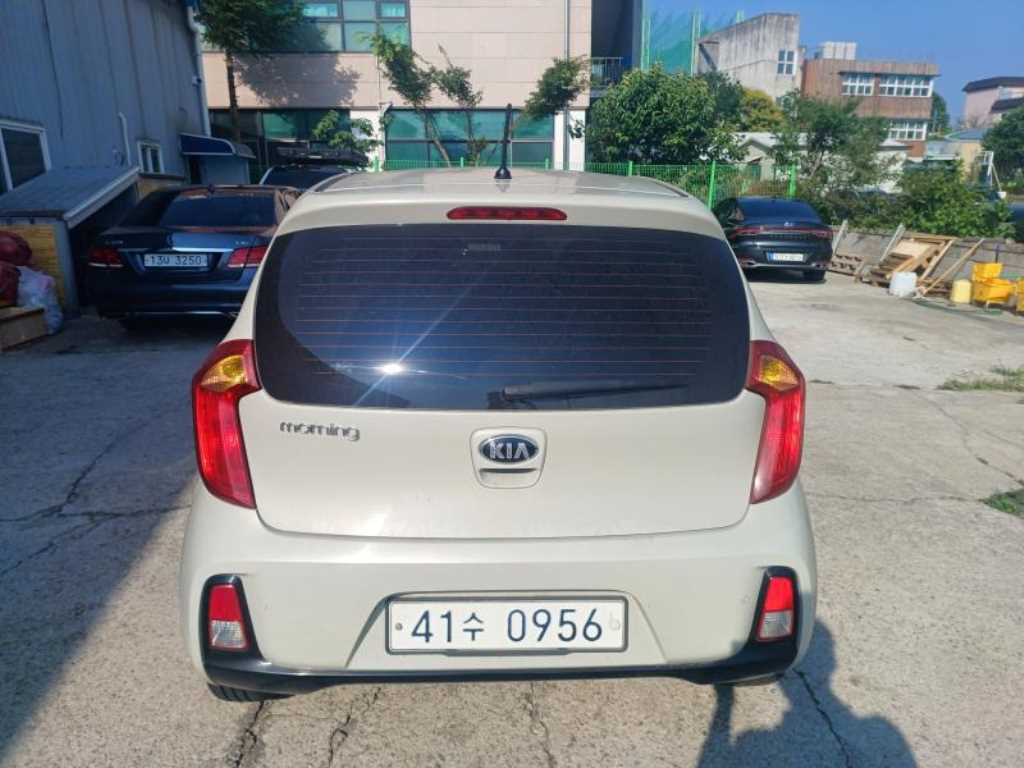 KIA Morning - Vista 5