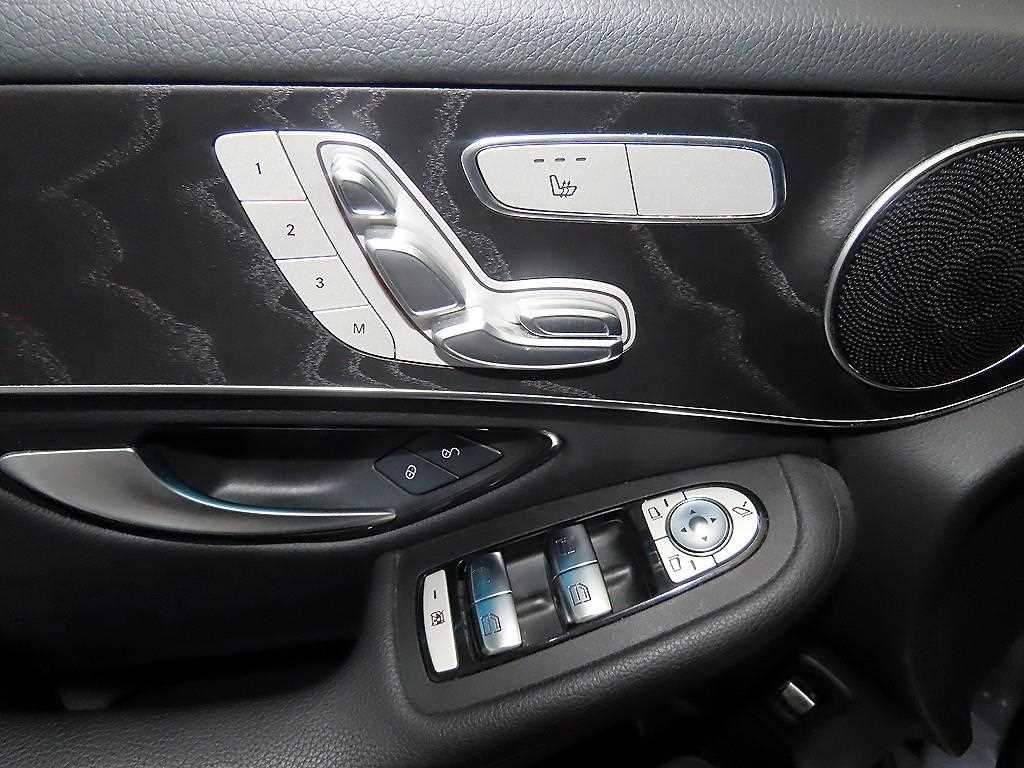 Mercedes Benz GLC Class 2019 Gris - Importación desde Corea - HF Imports Iquique - Foto 14