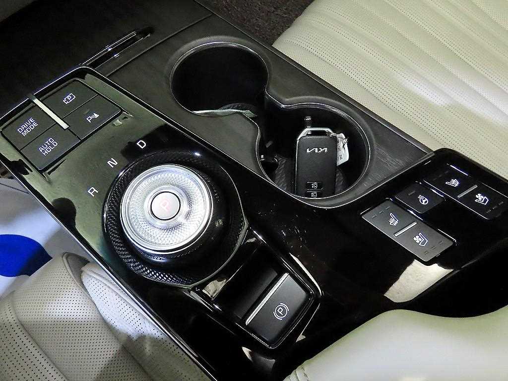 KIA K8 - Vista 12