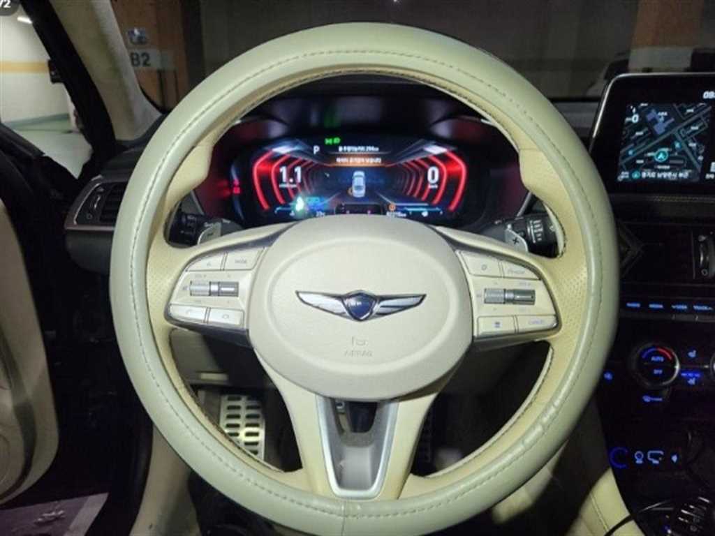 Genesis G70 - Vista 6