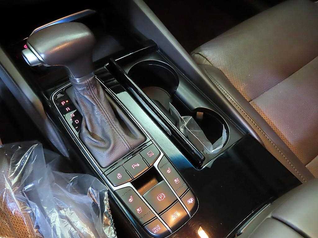 KIA K7 - Vista 12