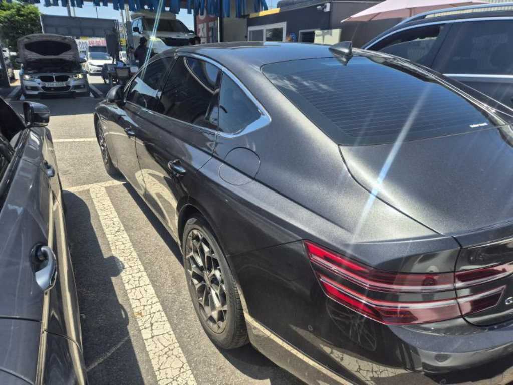 Genesis G80 - Vista 3