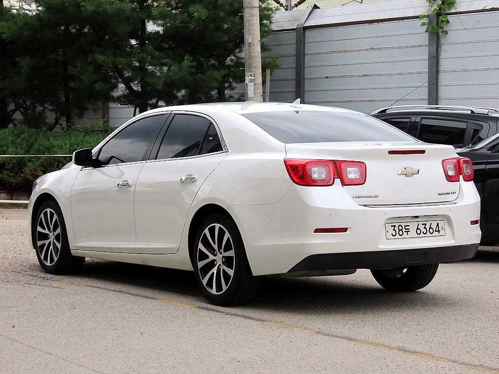 Chevrolet Malibu - Vista 3